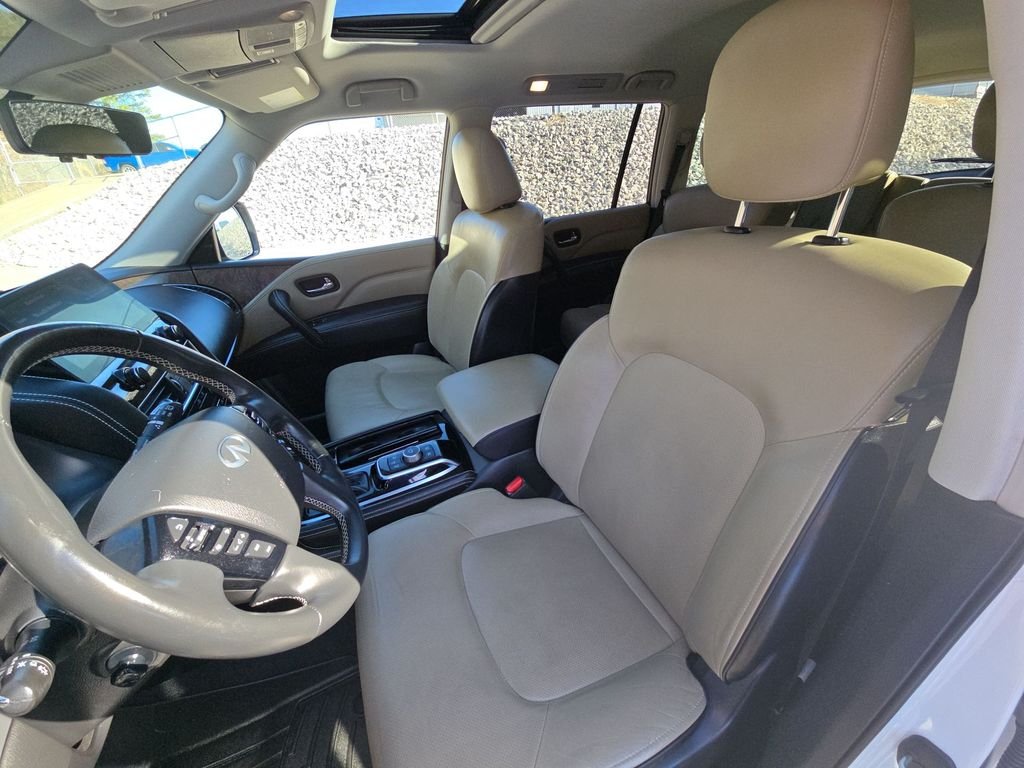 Used 2022 White INFINITI Premium Select image 11