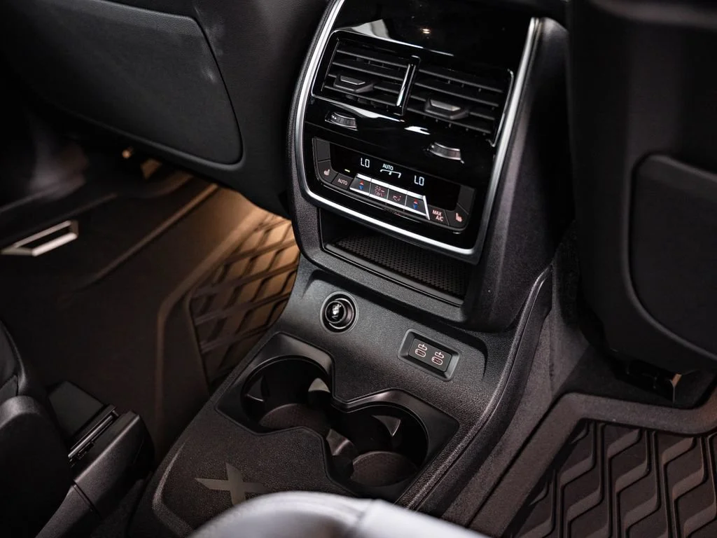 New 2027 Dravit Grey Metallic BMW xDrive40i image 38