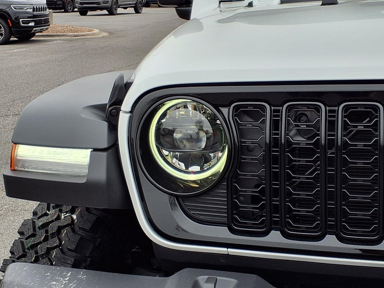 New 2026 Bright White Clear-Coat Exterior Paint Jeep Willys image 13