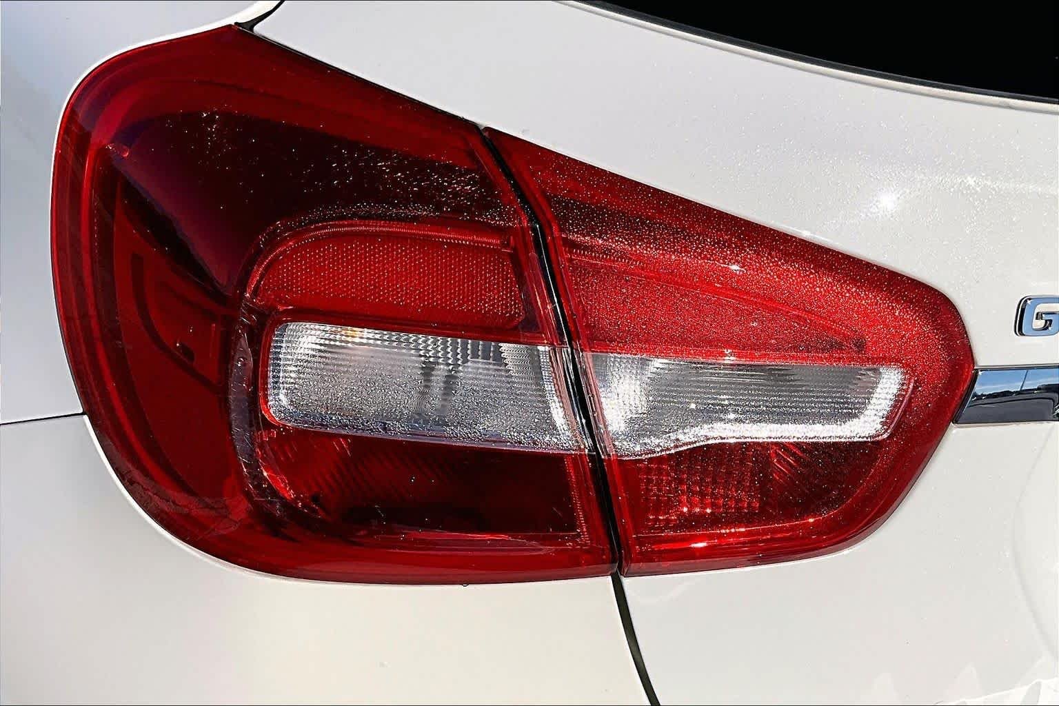 Used 2017 Cirrus White Mercedes-Benz GLA 250 image 29