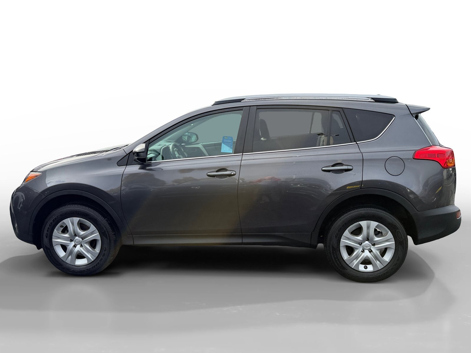 Used 2014 Magnetic Gray Metallic Toyota LE image 2