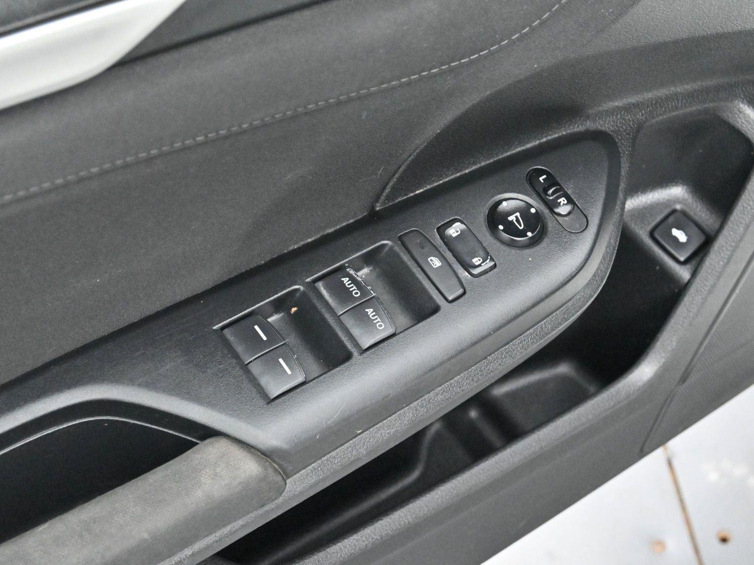 Used 2016 White Orchid Pearl Honda EX-T image 10