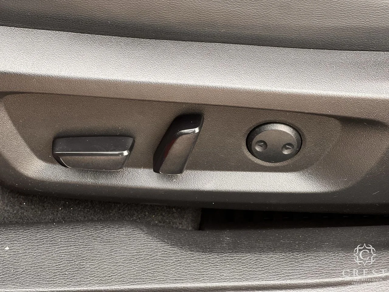 Used 2023 Red Mitsubishi SEL image 25
