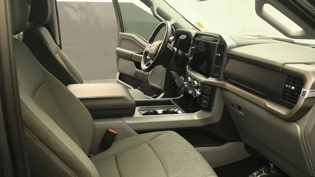 Used 2024 Gray Ford XLT image 14