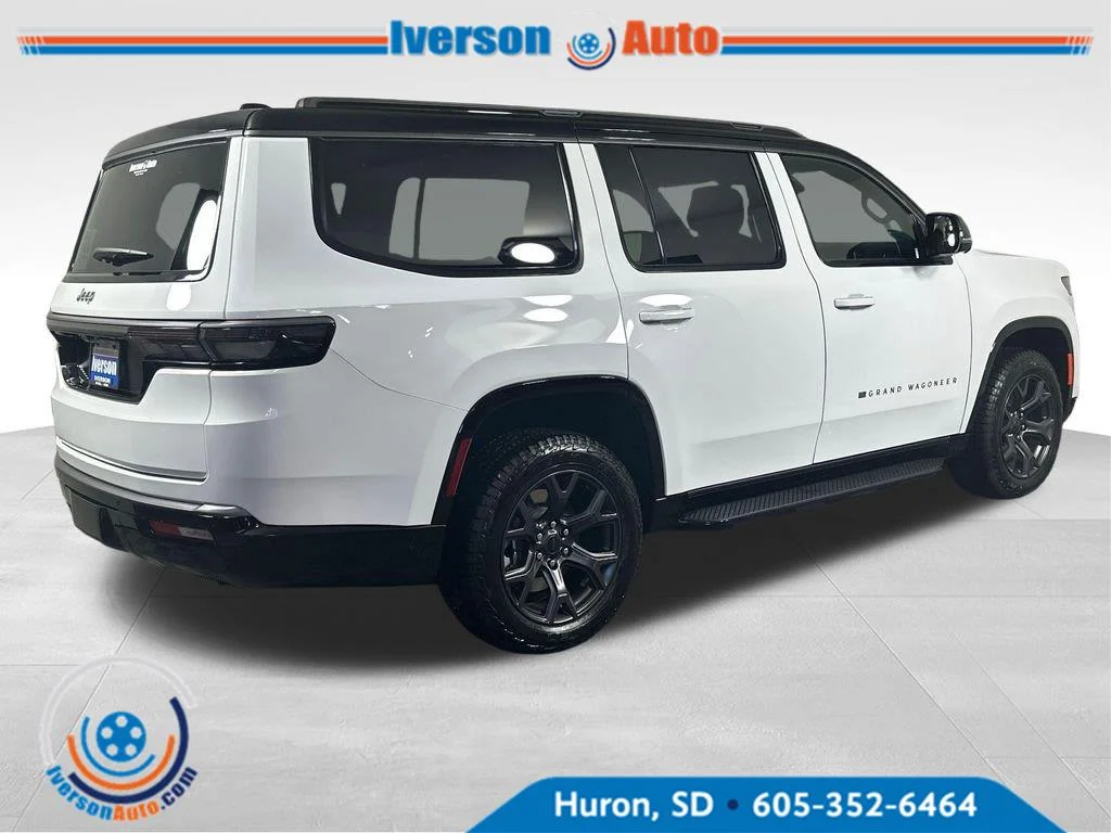 New 2026 Bright White Clearcoat Jeep Upland image 11
