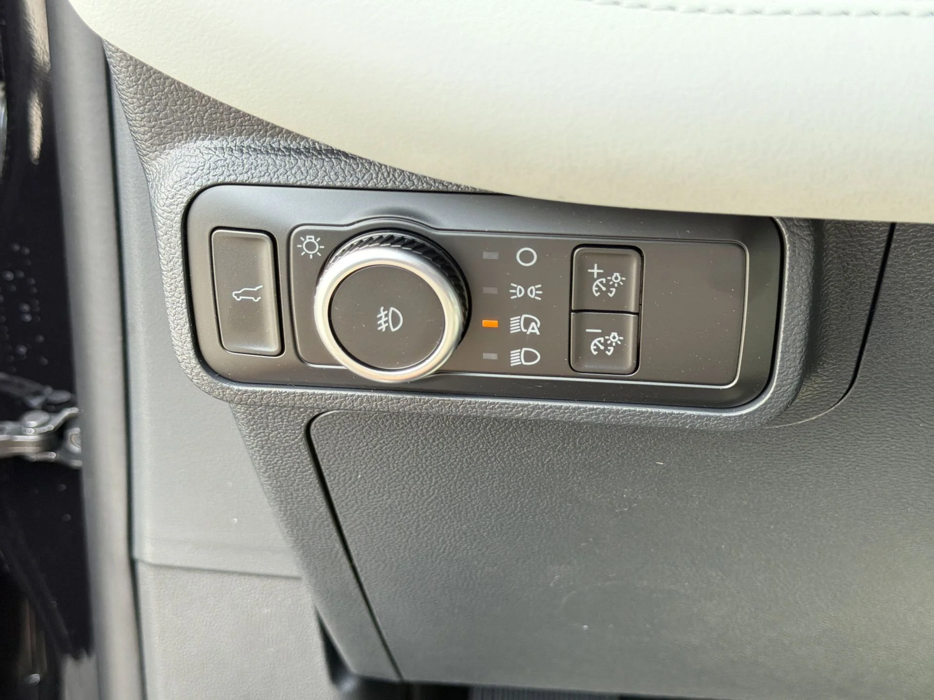 New 2026 Agate Black Metallic Ford Platinum™ image 14