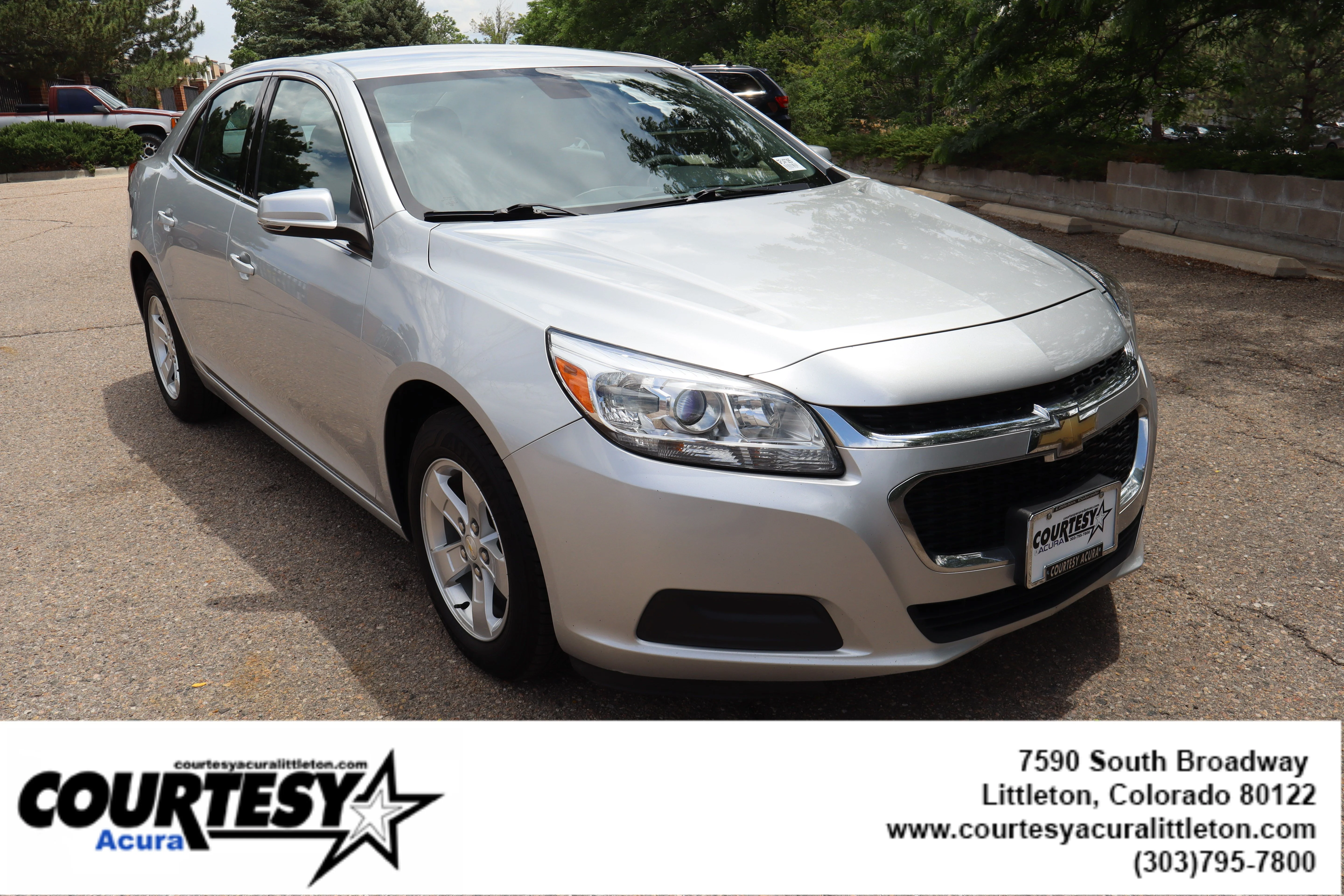 Used 2016 Silver Ice Metallic Chevrolet LT image 8