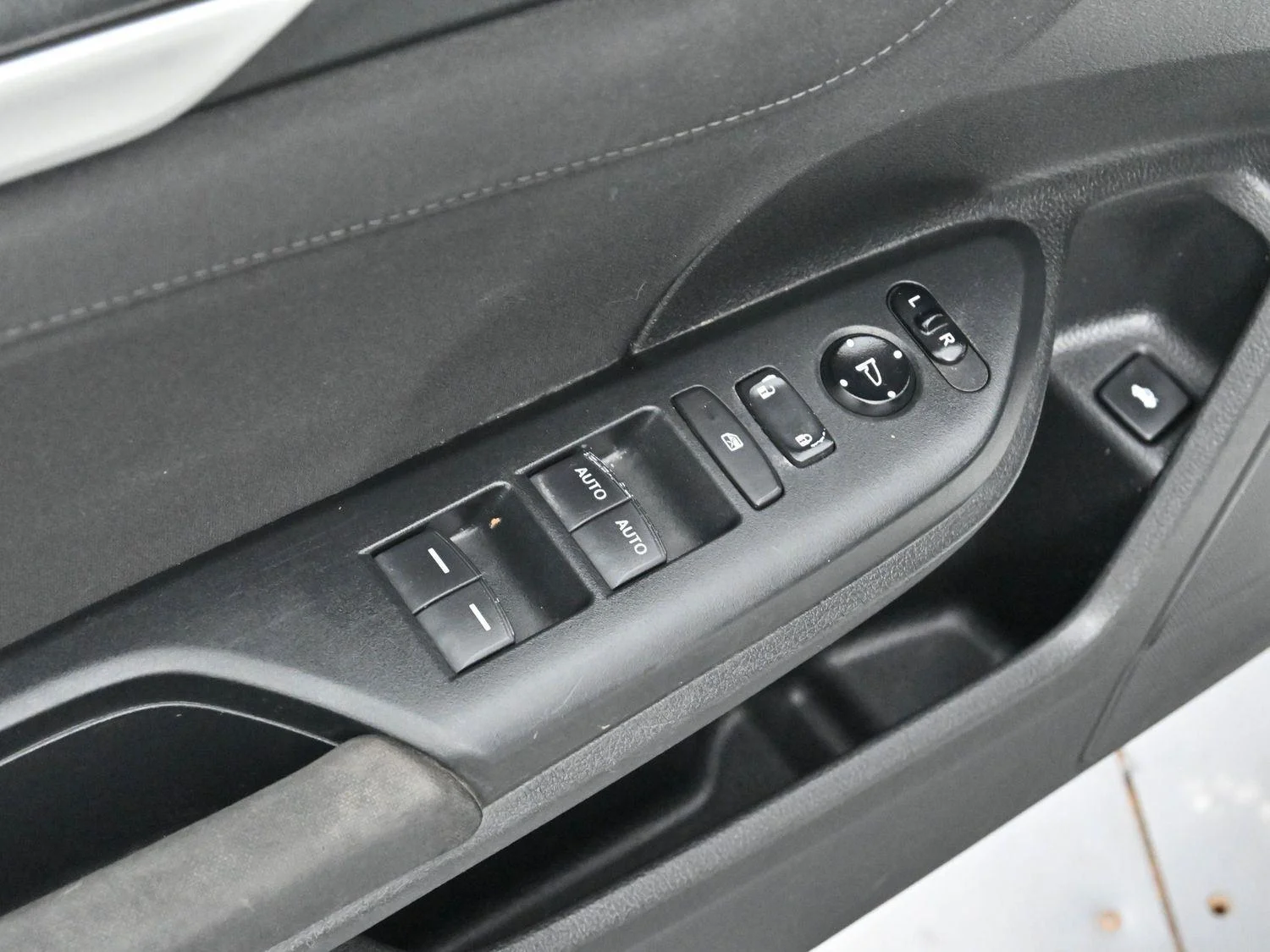 Used 2016 White Orchid Pearl Honda EX-T image 10