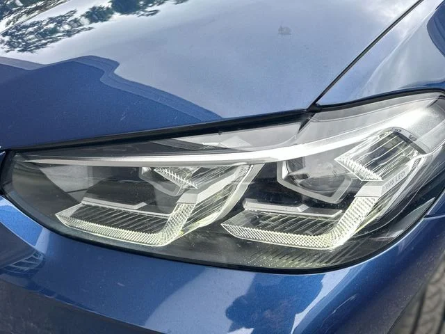 Used 2022 Blue BMW sDrive30i image 9