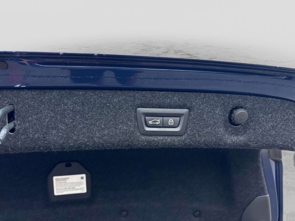Used 2021 Blue BMW 540i xDrive image 15