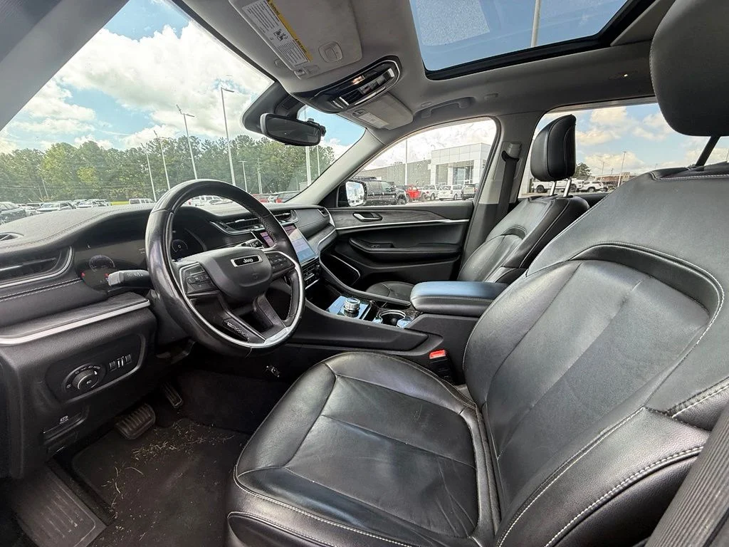 Used 2022 Gray Jeep Limited image 22
