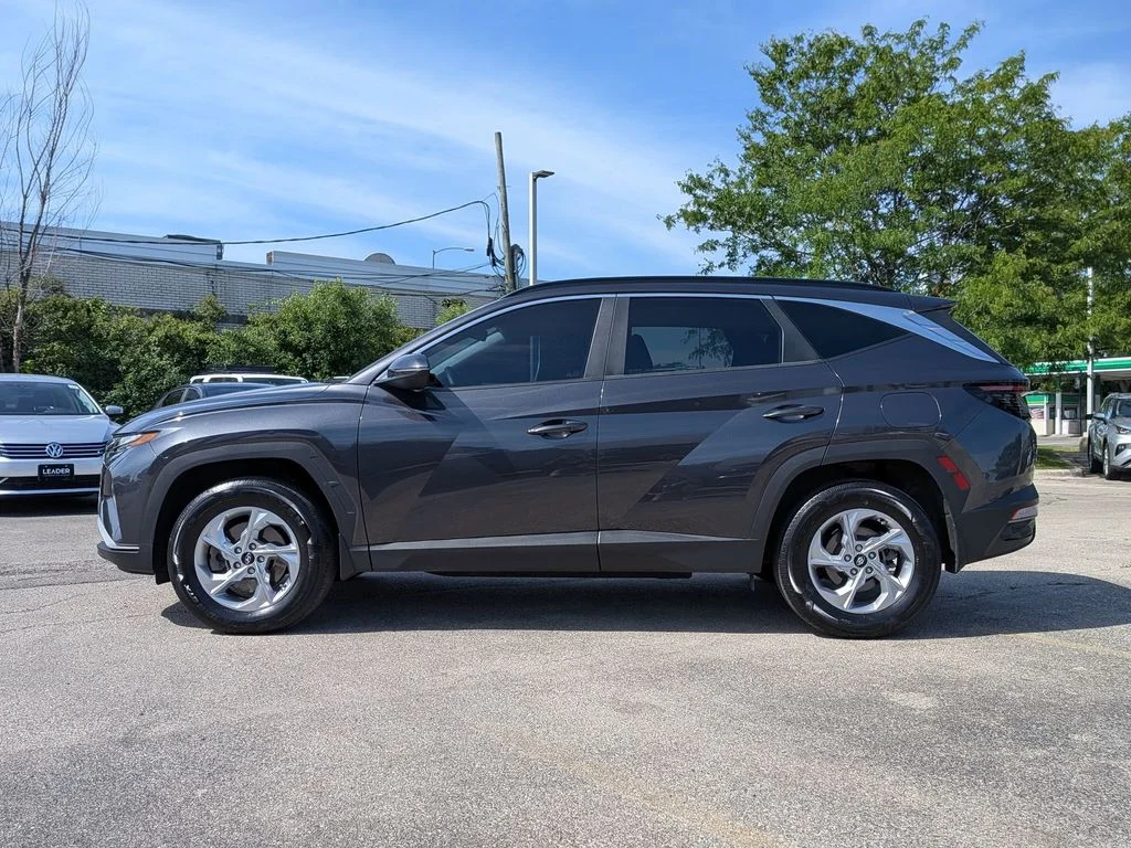 Used 2022 Gray Hyundai SEL image 4