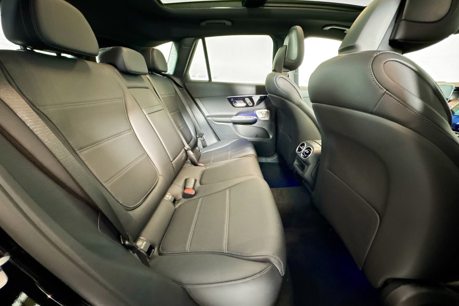 New 2026 Black Mercedes-Benz GLC 300 image 25