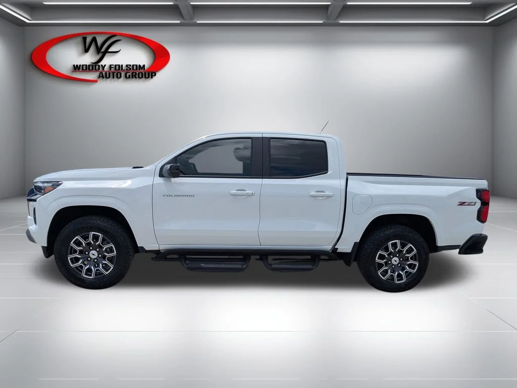 Used 2026 White Chevrolet Z71 image 7