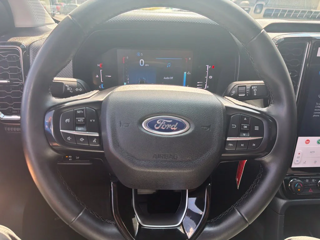 Used 2025 Azure Gray Metallic Ford XLT image 18