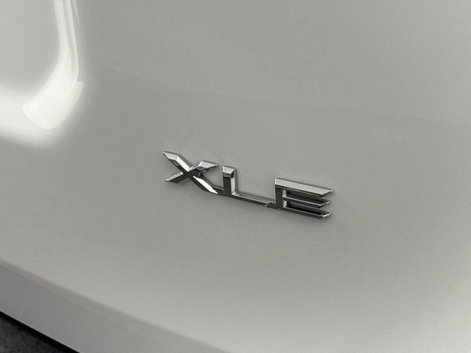 Certified Used 2026 Ice Cap Toyota XLE Premium image 15