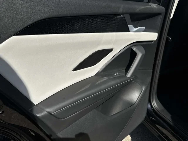 New 2026 Black Volkswagen 2.0T SE image 9