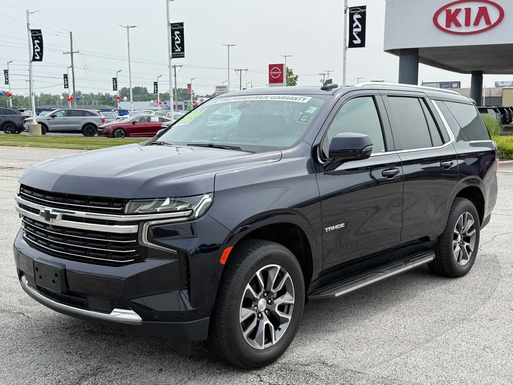 Used 2022 Blue Chevrolet LT image 3