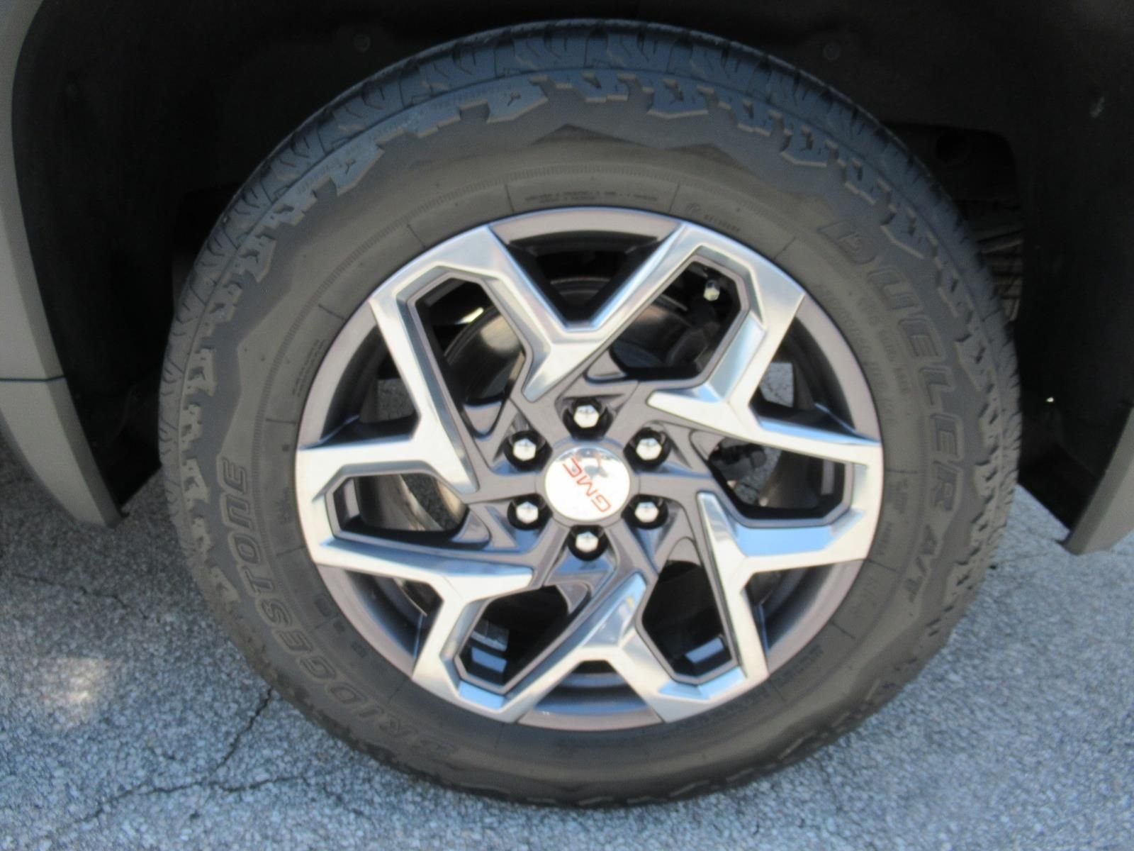 Used 2023 Black GMC SLT image 8