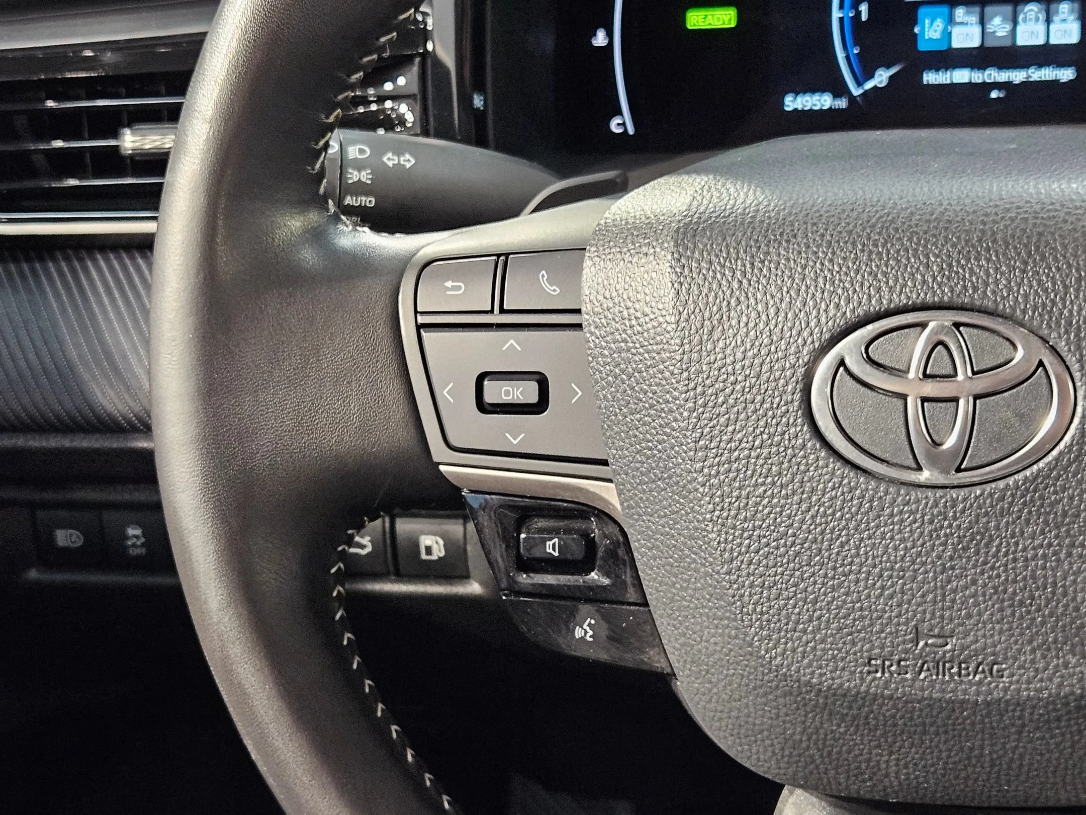 Used 2025 Ocean Gem Toyota SE image 27