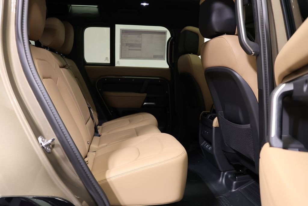 2026 Land Rover Defender X-Dynamic SE - Photo 45