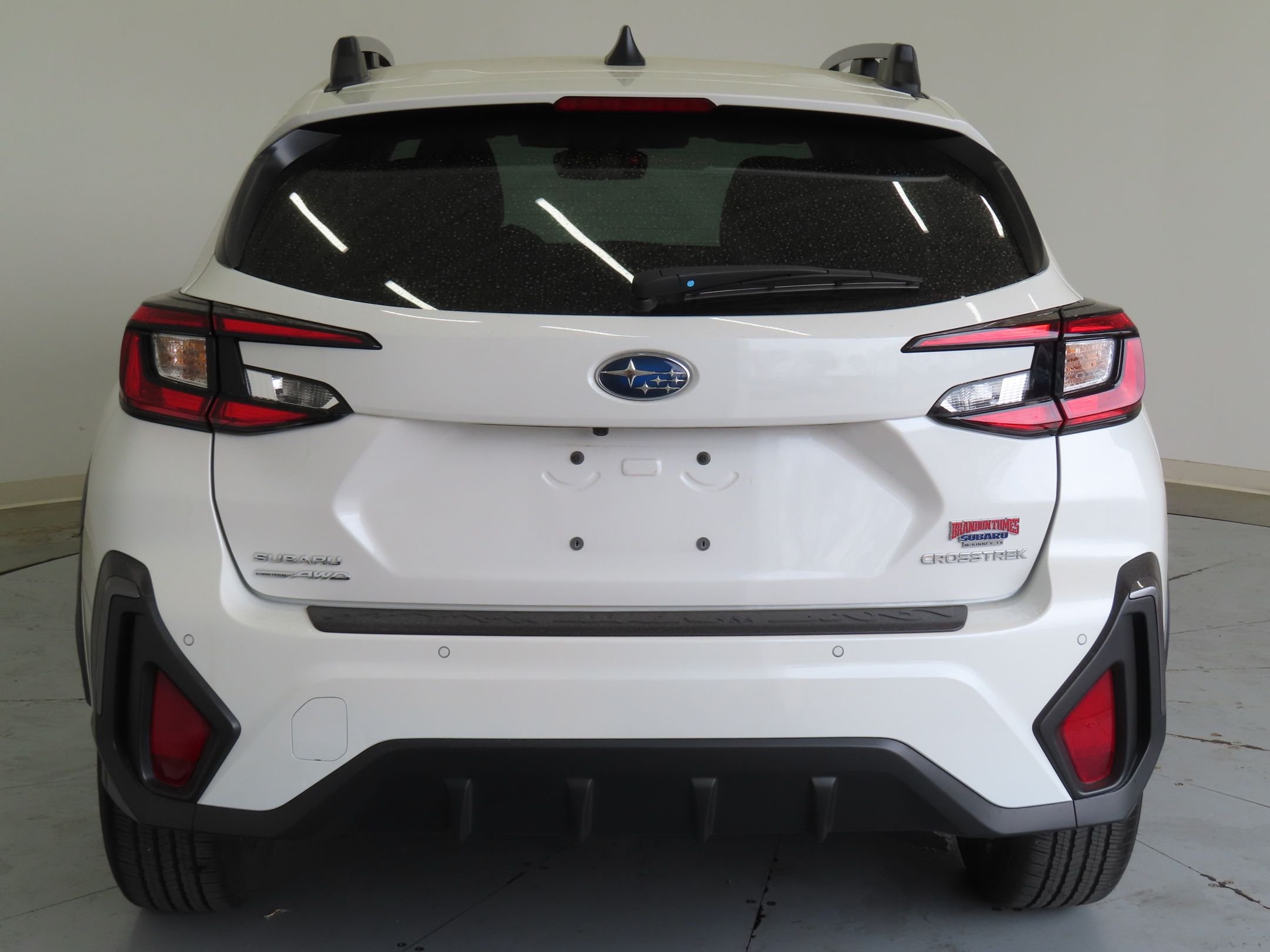 Used 2025 White Subaru Limited image 4