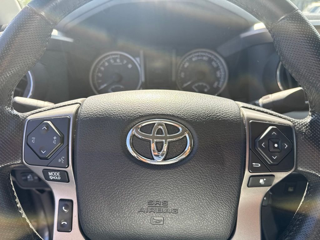Used 2016 Gray Toyota SR5 image 10