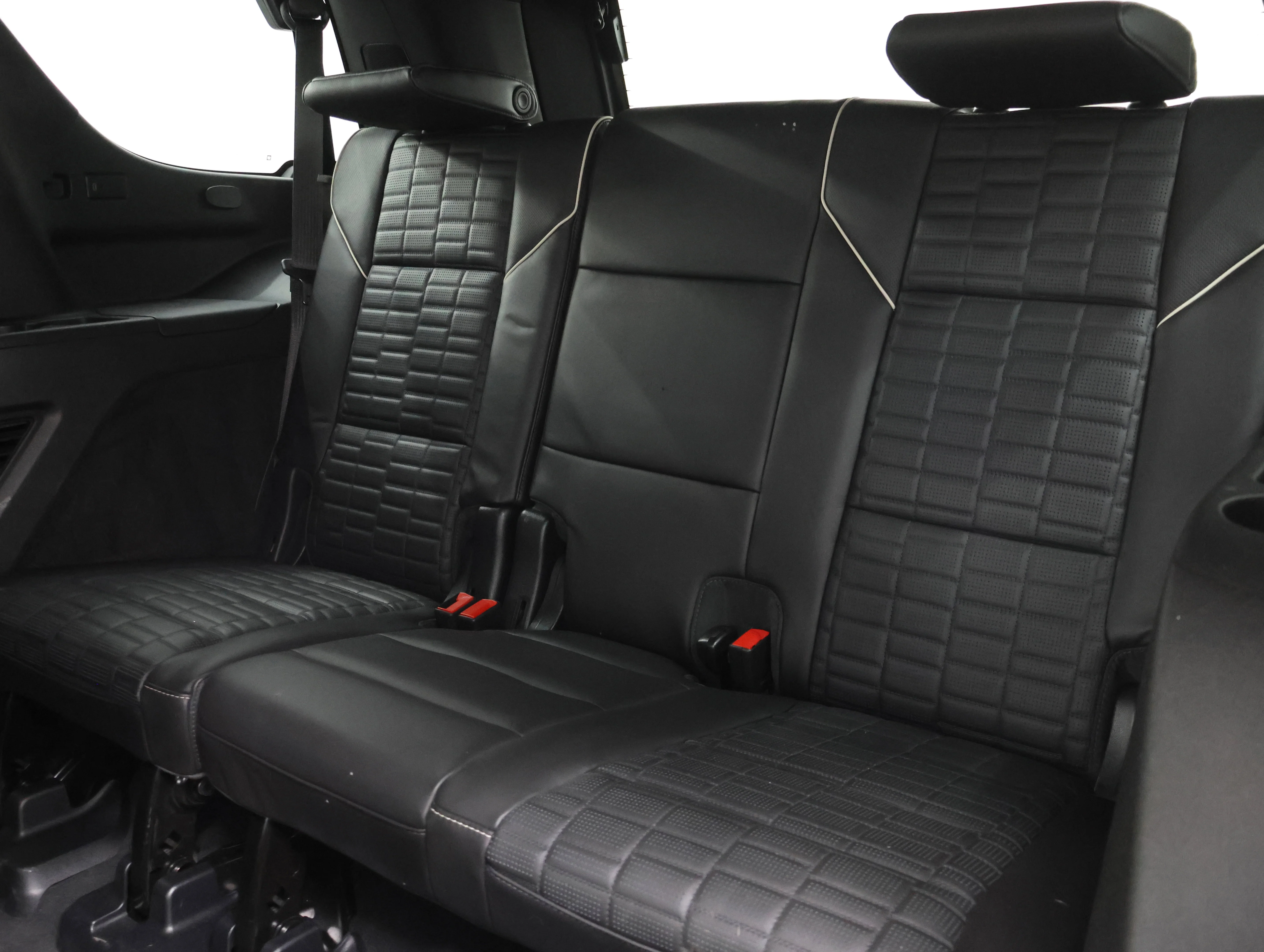 Used 2021 Black Raven Cadillac Sport Platinum image 9