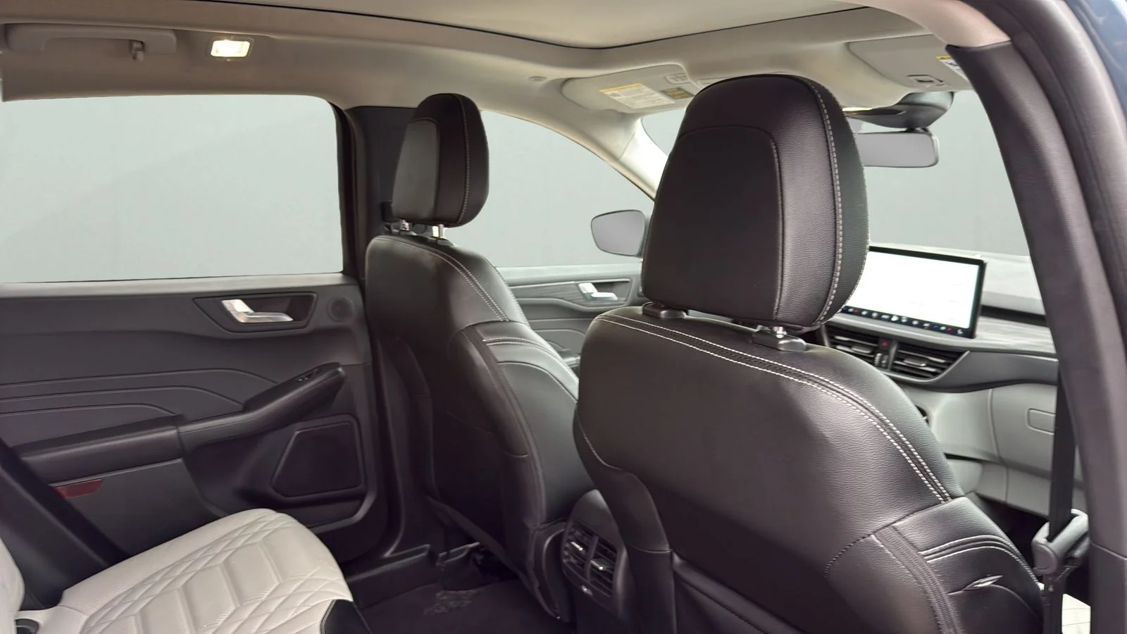 Used 2023 Blue Ford Platinum image 25