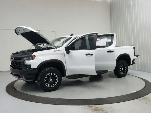 Used 2022 White Chevrolet ZR2 image 11