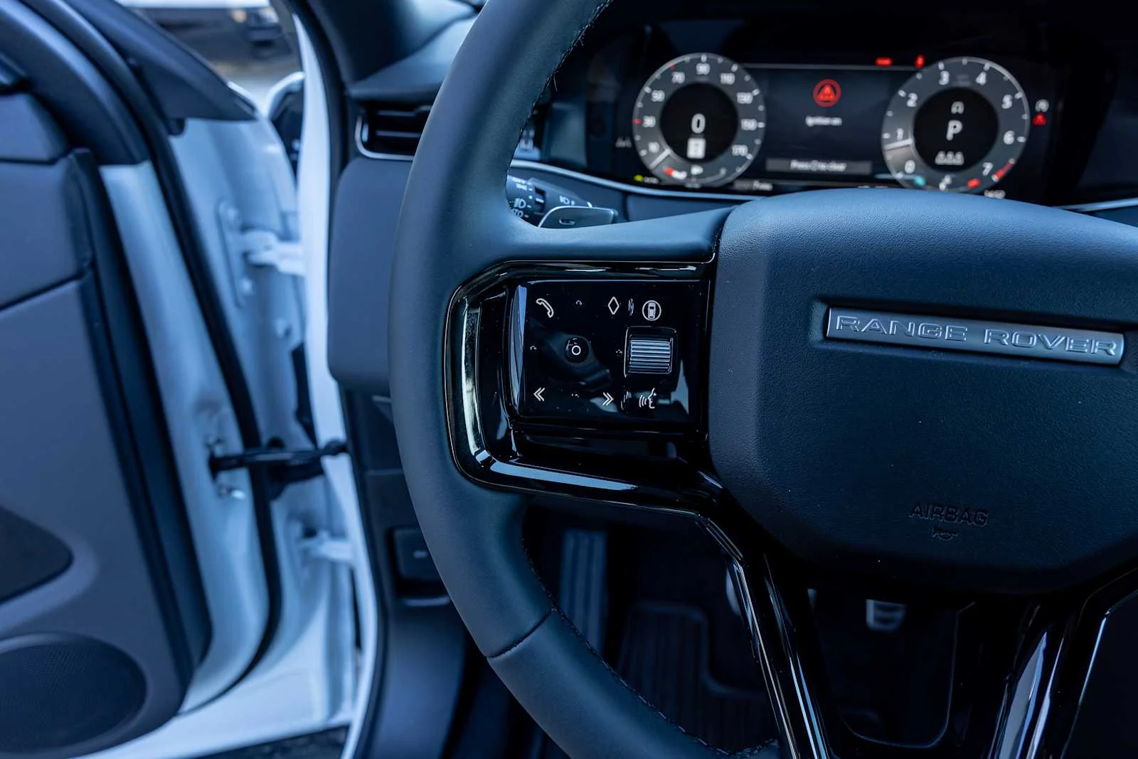2026 Land Rover Range Rover Evoque Dynamic SE - Photo 15