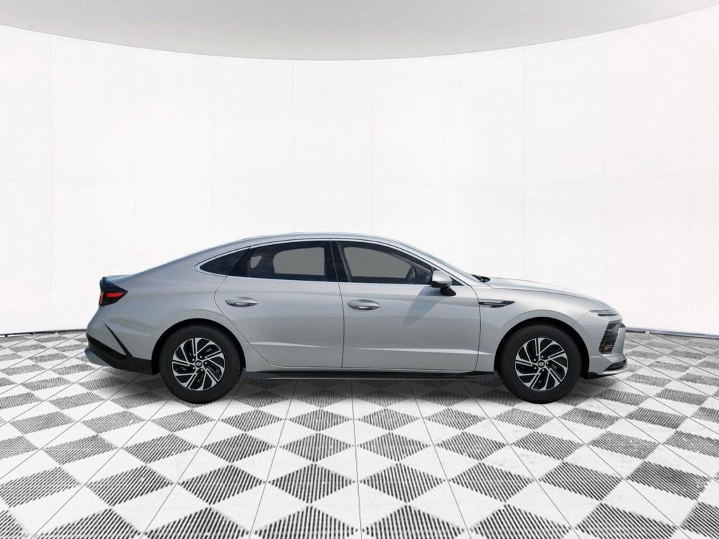 New 2026 Silver Hyundai Blue image 11