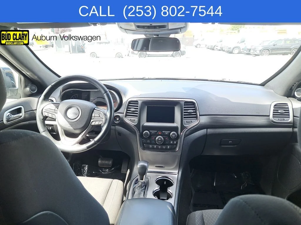 Used 2020 Black Jeep Laredo E image 16
