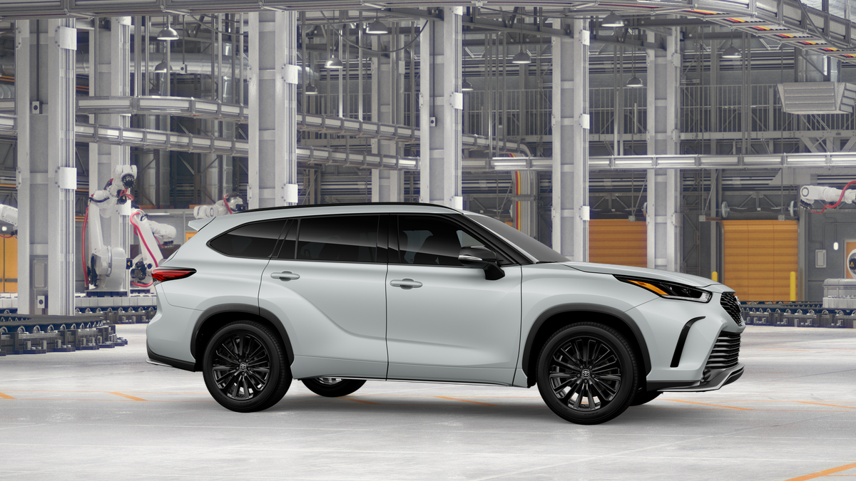 New 2026 Wind Chill Pearl Toyota XSE image 13