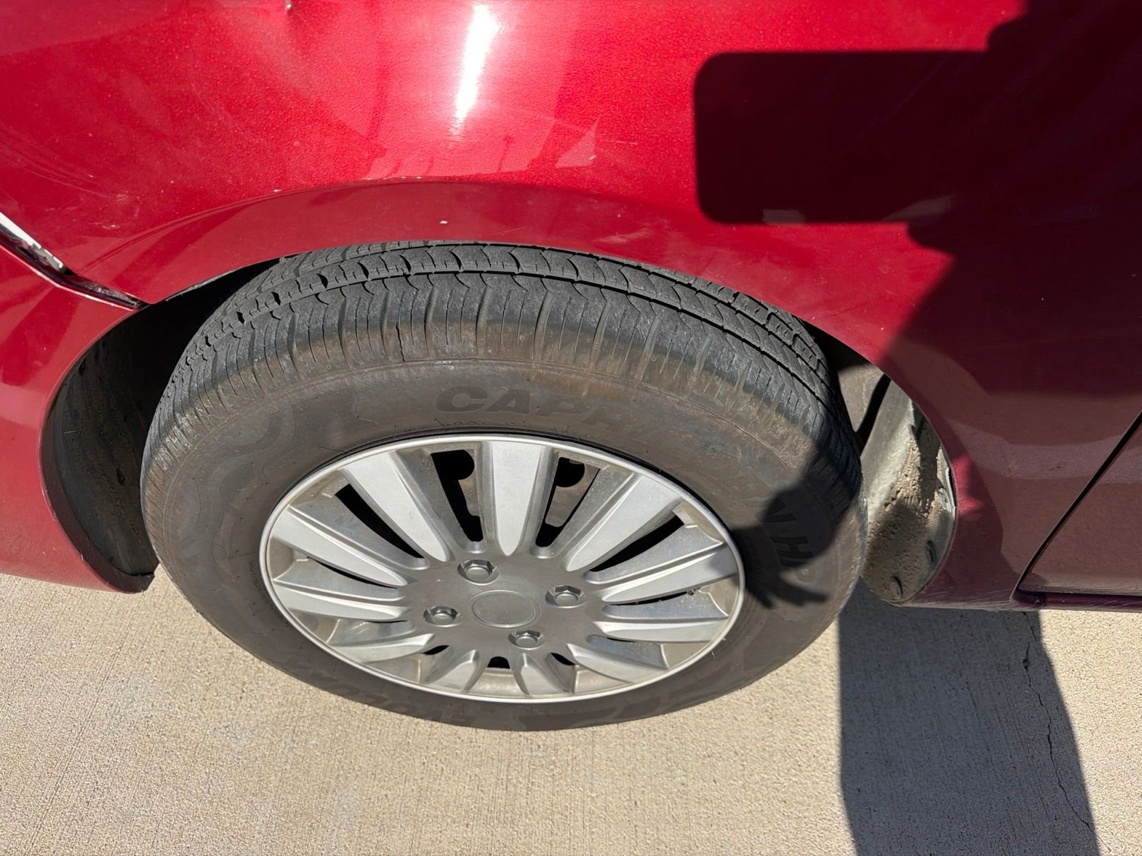 Used 2019 Cayenne Red Metallic Nissan 1.6 SV image 7