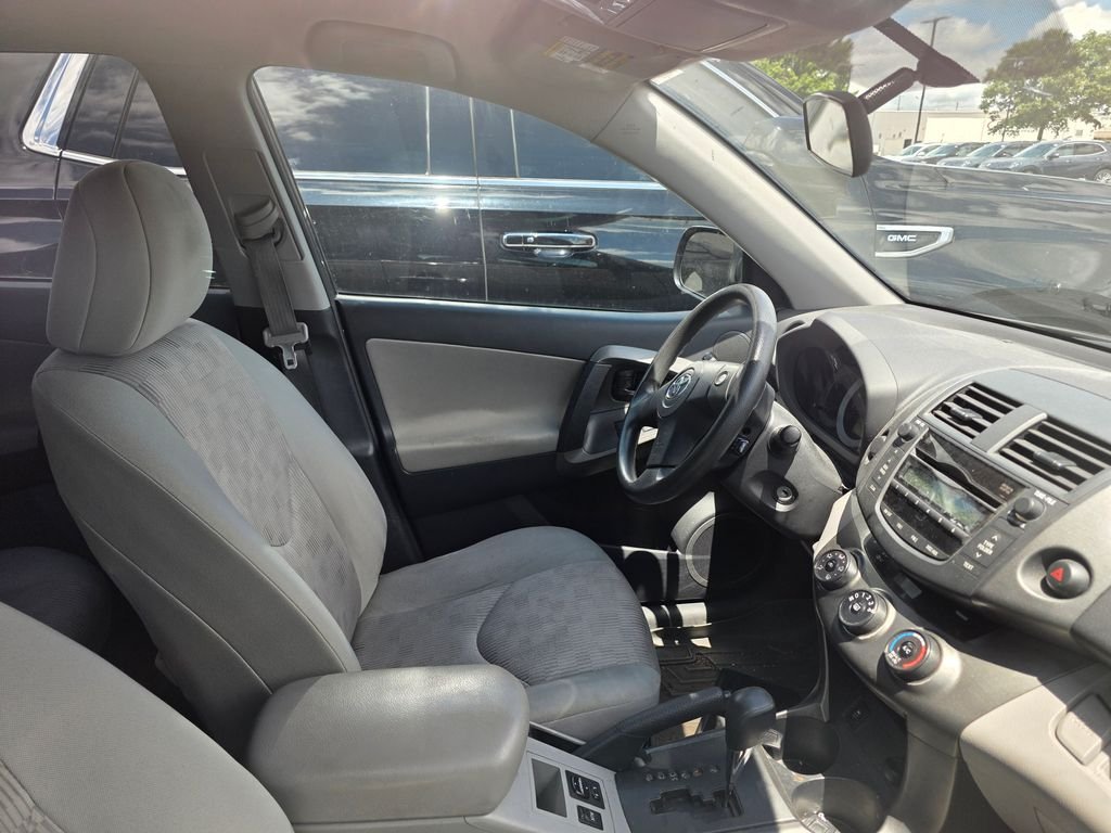 Used 2011 Pyrite Mica Toyota Base image 5