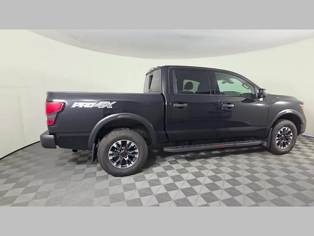 2024 Nissan Titan PRO-4X - Photo 39