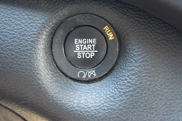 Used 2021 White Jeep Latitude Lux image 24