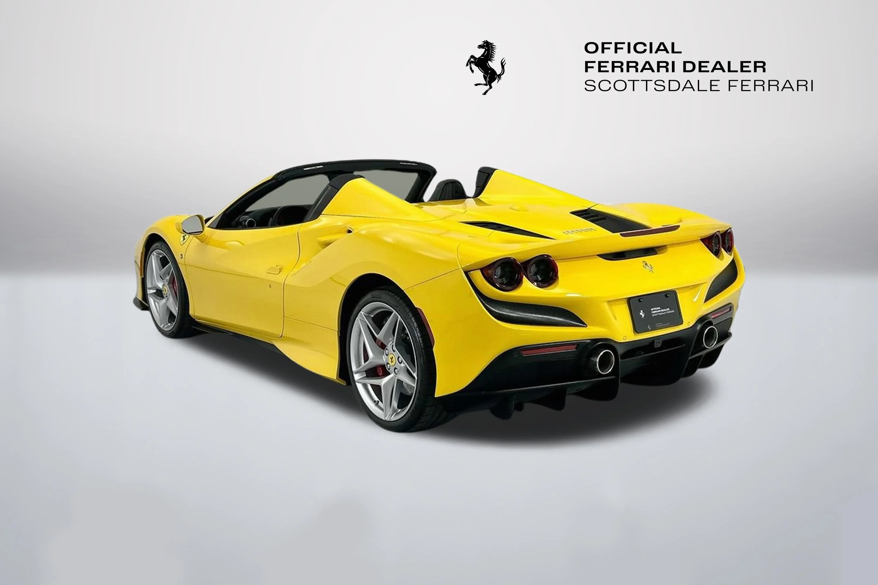 Used 2022 Giallo Modena Ferrari  image 7