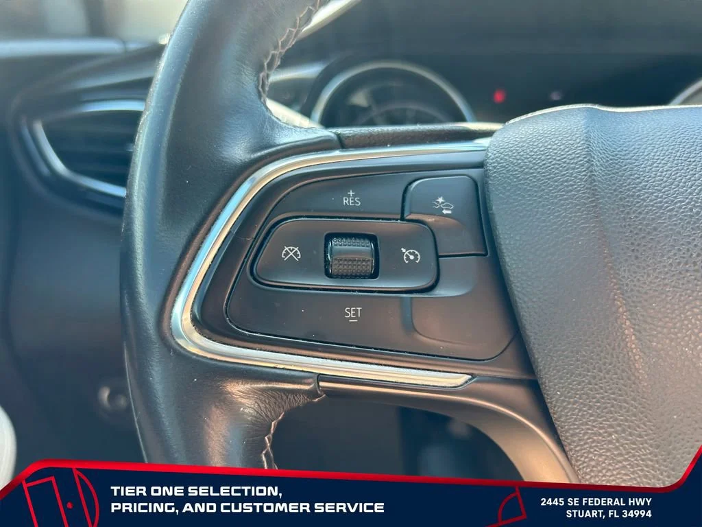 Used 2020 BURNISHED BRONZE METALLIC Buick Select image 18