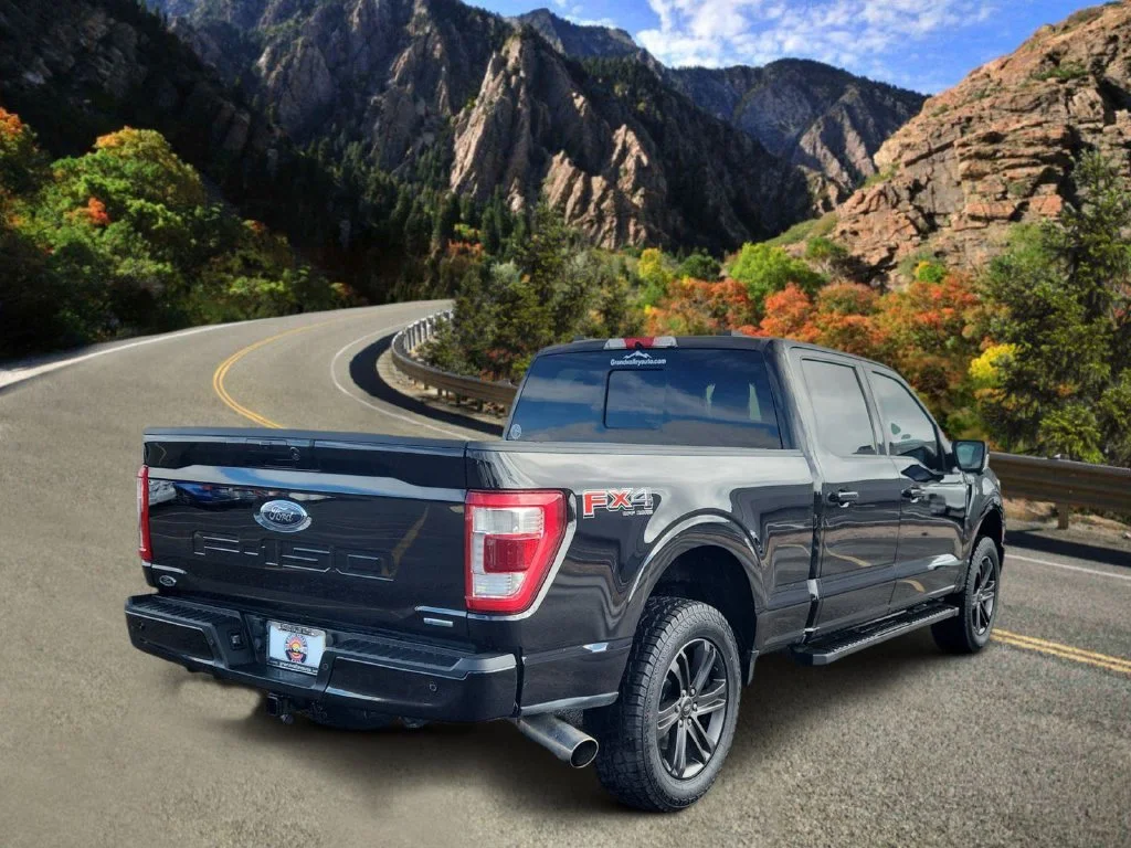 Used 2021 Black Ford Lariat image 3