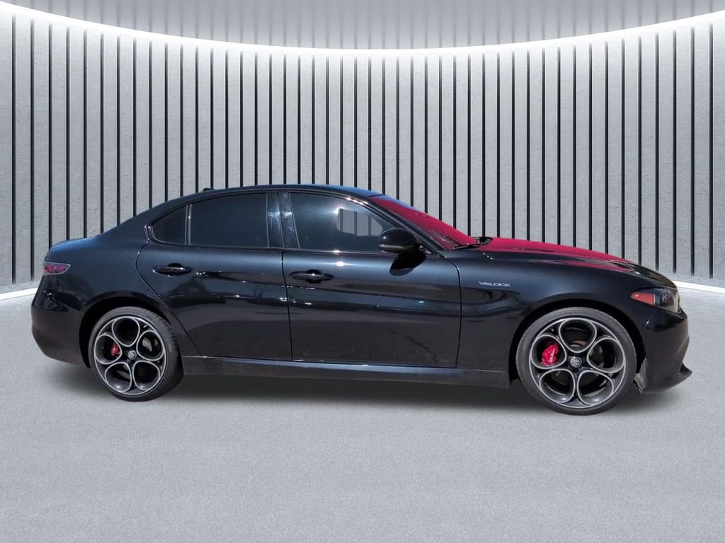 Used 2024 Black Alfa Romeo Veloce image 4