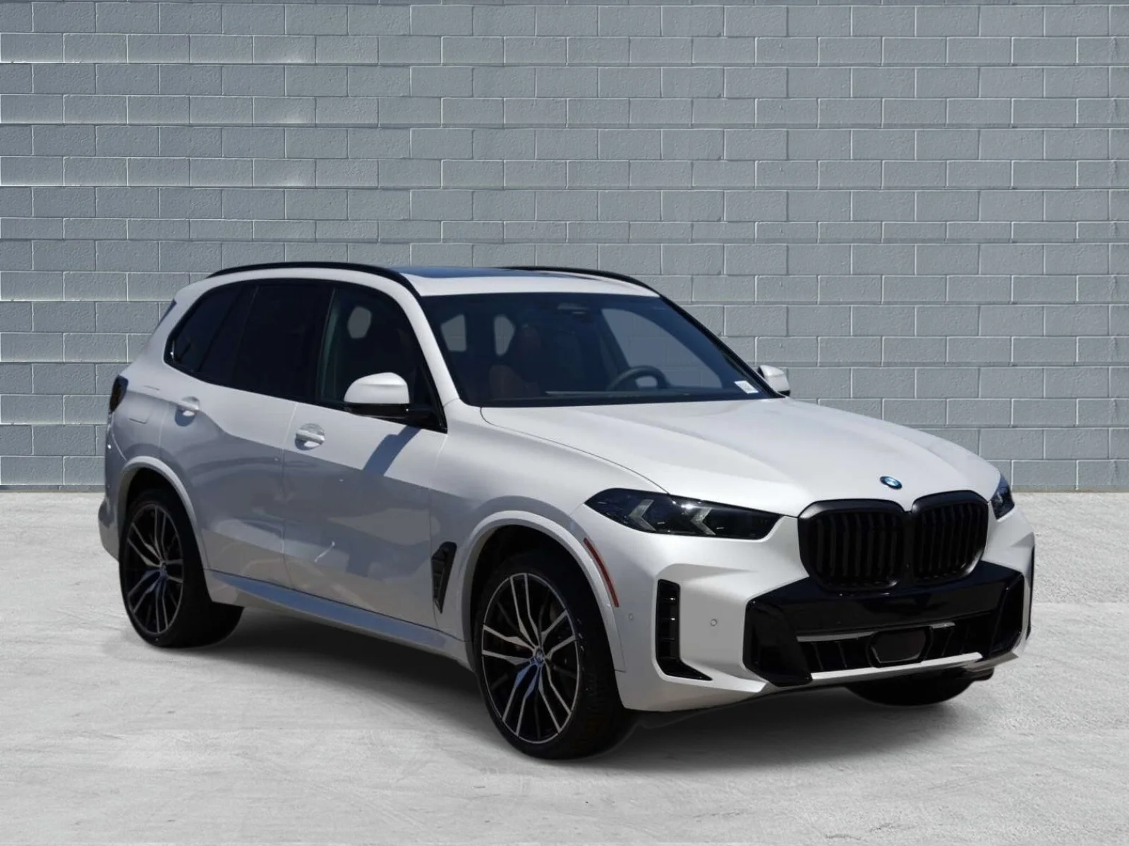 New 2026 Mineral White Metallic BMW sDrive40i image 1
