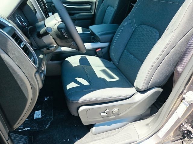 New 2026 Granite Crystal Metallic Clear-Coat Exterior Paint RAM Big Horn/Lone Star image 8