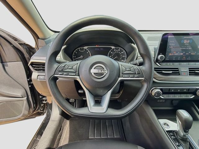 Used 2025 Black Nissan 2.5 SV image 11