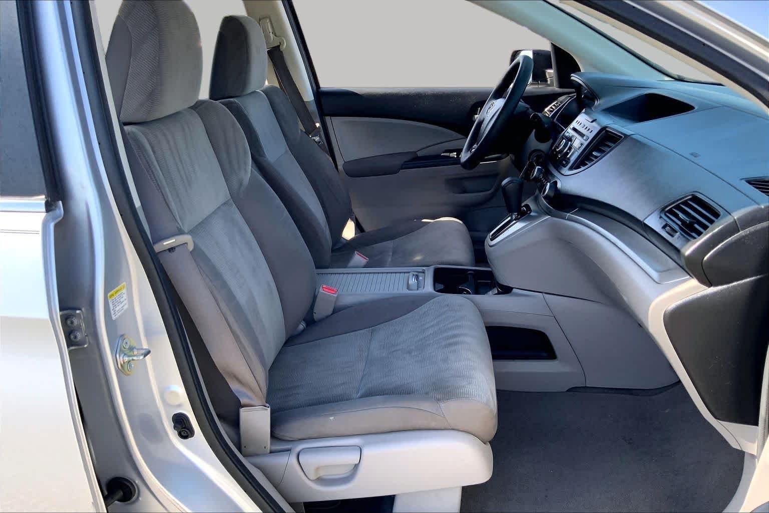Used 2014 Alabaster Silver Metallic Honda LX image 9