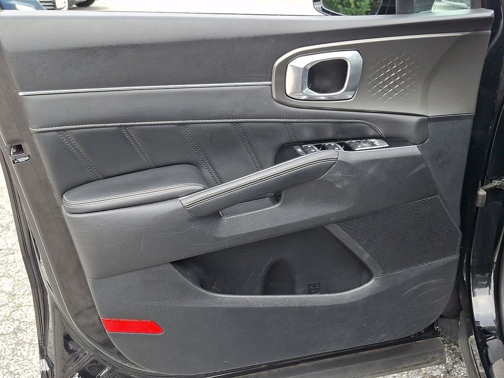 Used 2023 Black Kia SX image 15
