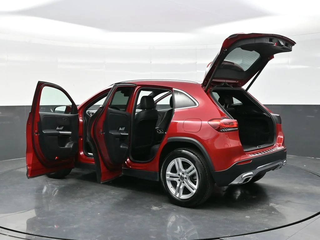 Used 2022  Mercedes-Benz GLA 250 image 33