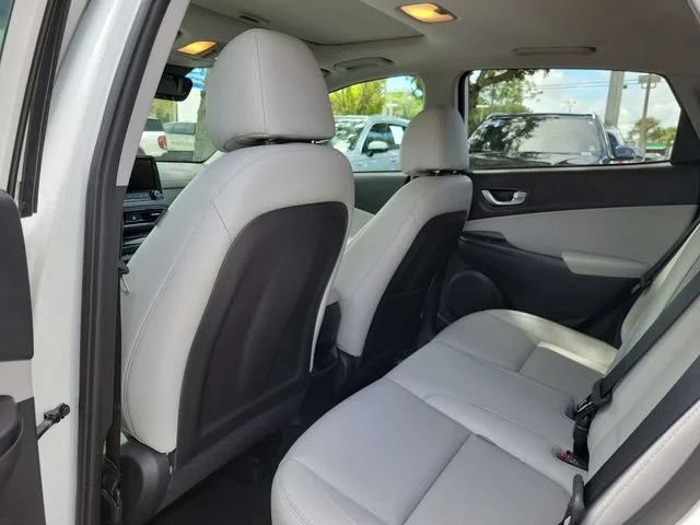 2022 Hyundai Kona Limited - Photo 14