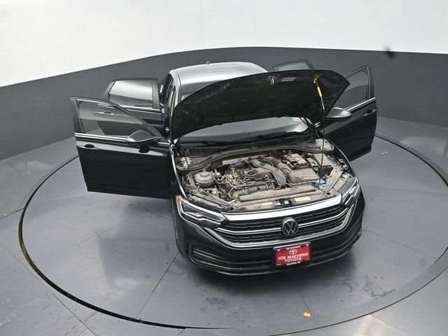 Used 2024  Volkswagen 1.5T SE image 40